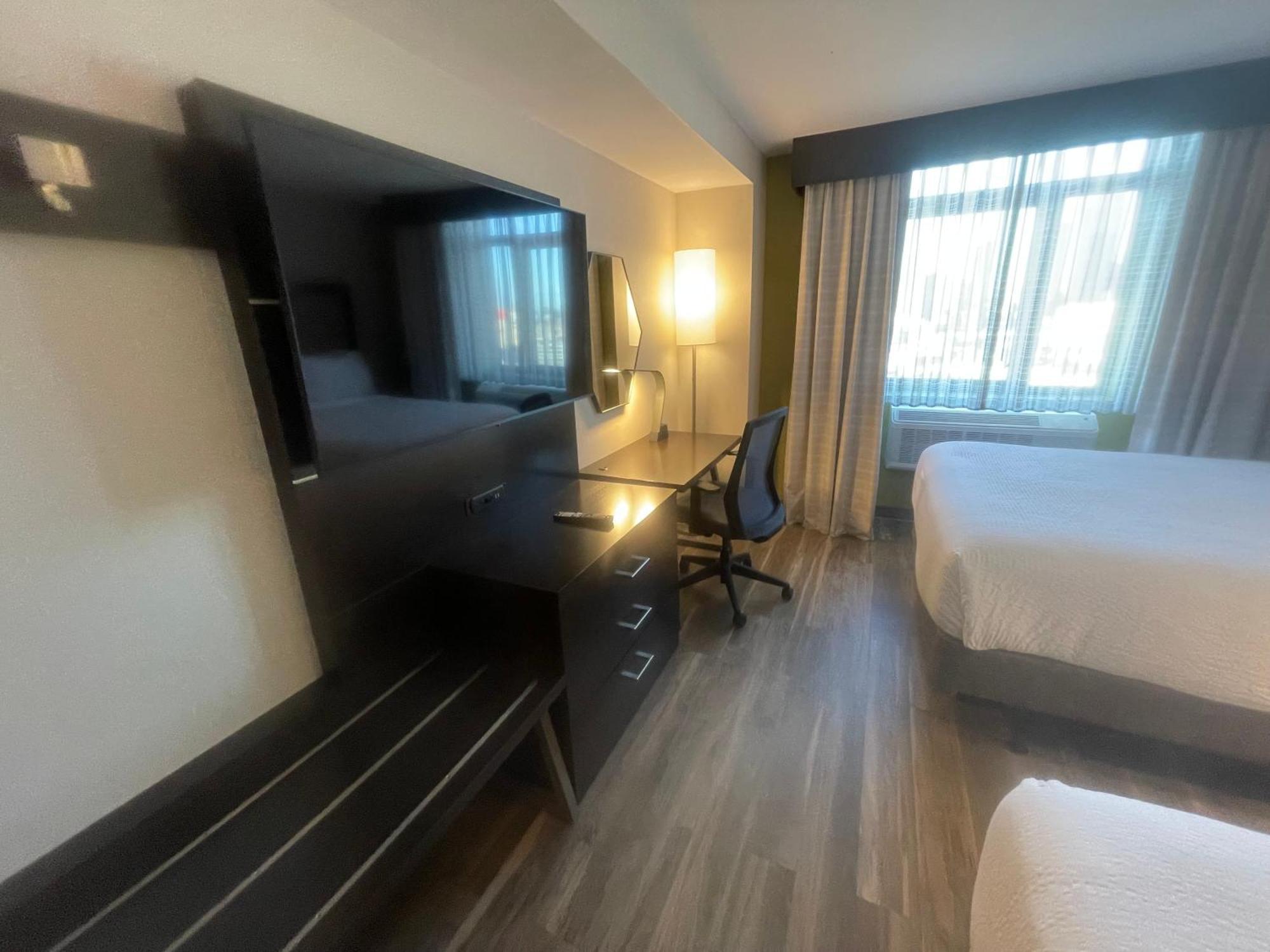 Holiday Inn Express Long Island City E - New York By Ihg Exterior foto